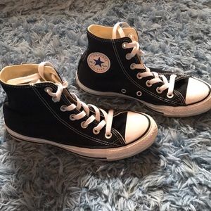 Black high top converse